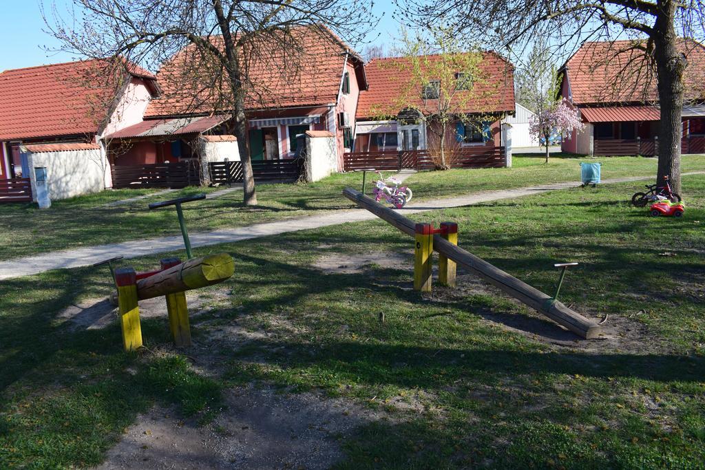Апартаменты Borovnica Catez Чатеж-об-Сави Экстерьер фото
